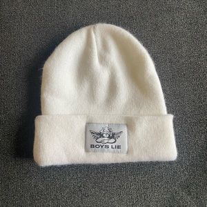 Boys lie beanie
